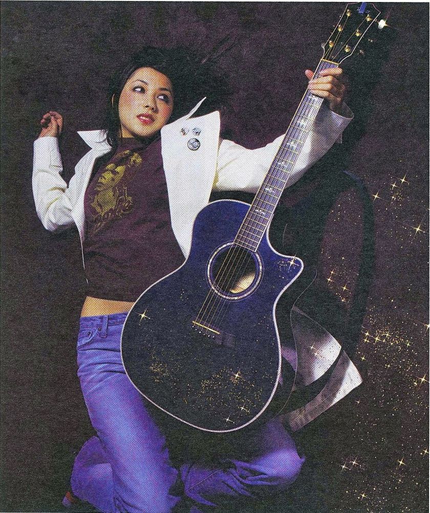 Michelle Branch - Everywhere  Michelle Branch is everywhere in our minds  with her debut single Everywhere, it's still as catchy as it was when it  was first released 18 years ago!